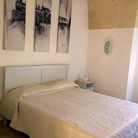La Al Castello Bed and Breakfast 3*