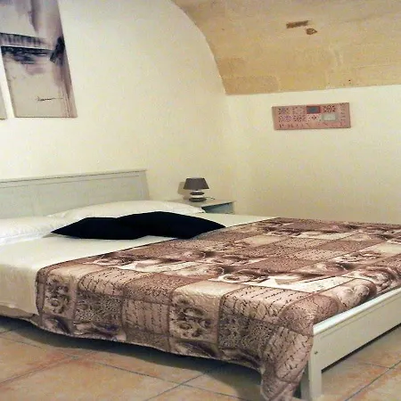 ベッド・アンド・ブレックファスト La Al Castello プルサーノ