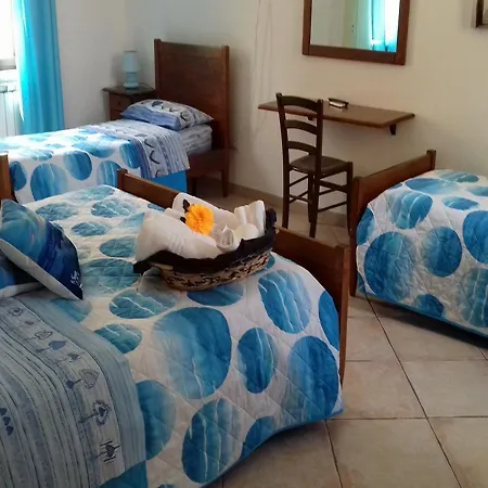 ベッド・アンド・ブレックファスト La Al Castello プルサーノ