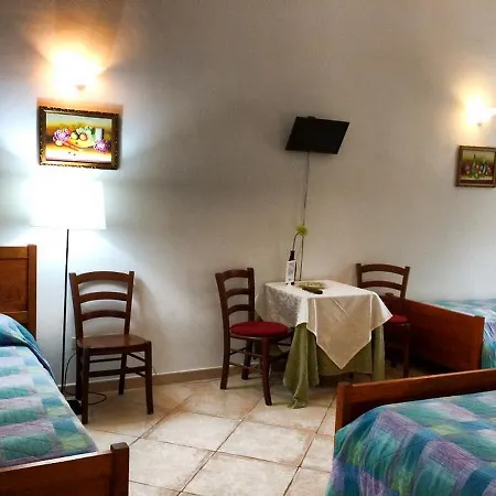 La Al Castello 3* プルサーノ